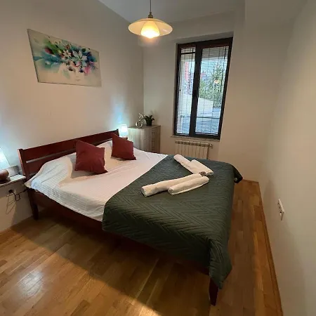 דירה Centre Near Vodno With Garage Parking *