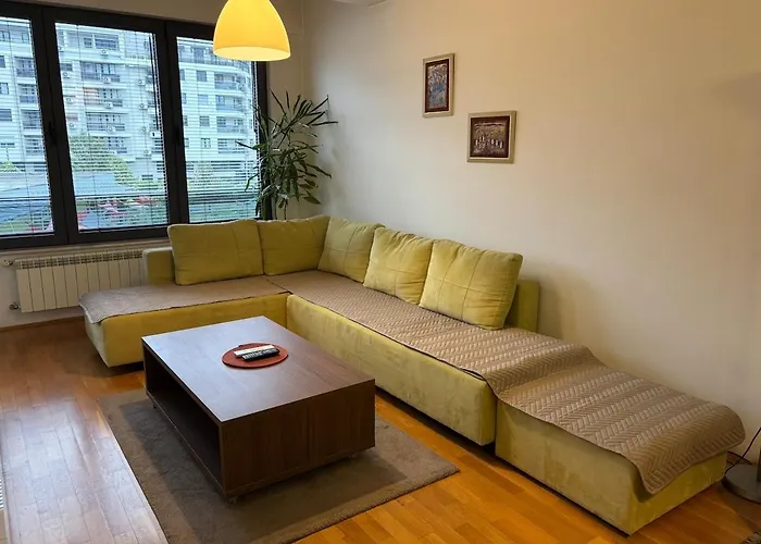 Apartament Centre Near Vodno With Garage Parking